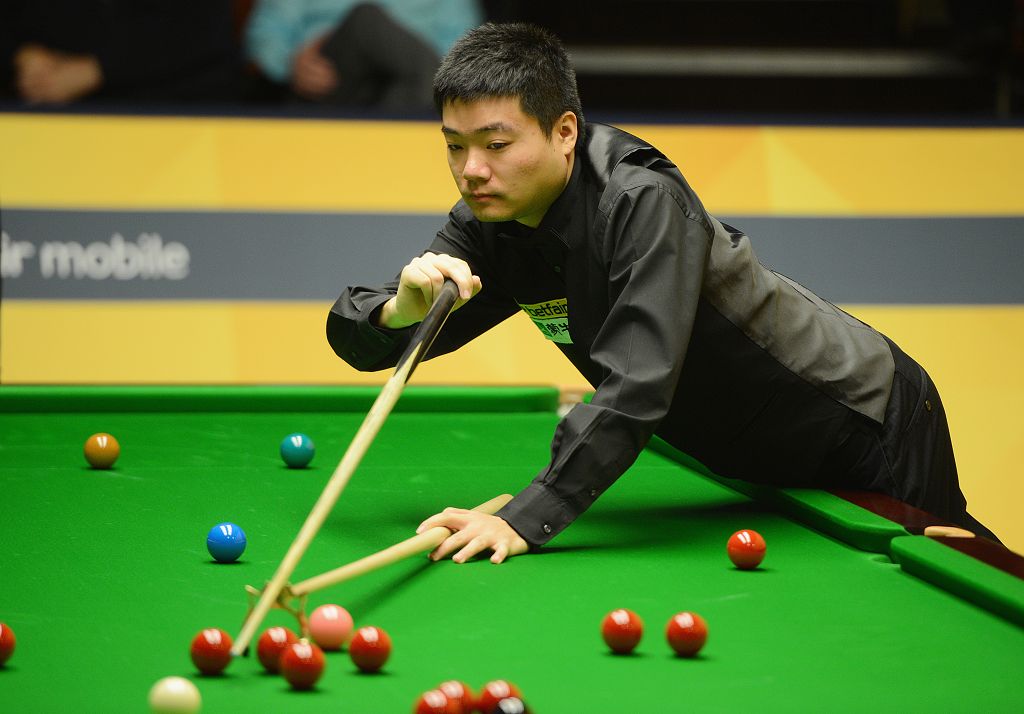 高球员的基 高球员的基